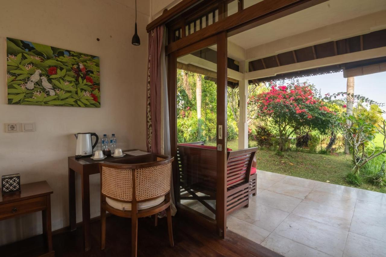 Lesong Hotel And Restaurant Munduk Buitenkant foto