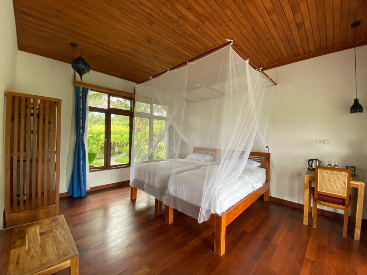 Lesong Hotel And Restaurant Munduk Buitenkant foto
