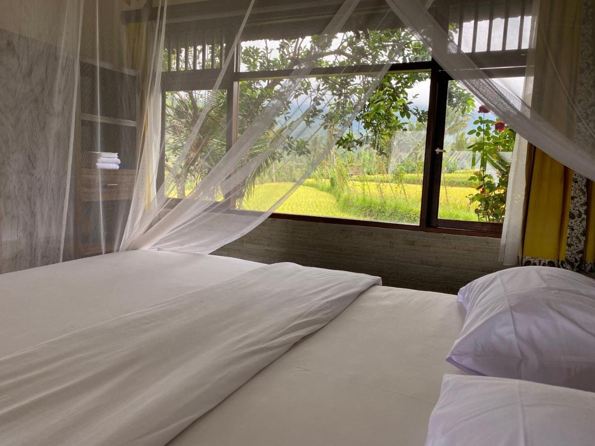 Lesong Hotel And Restaurant Munduk Buitenkant foto