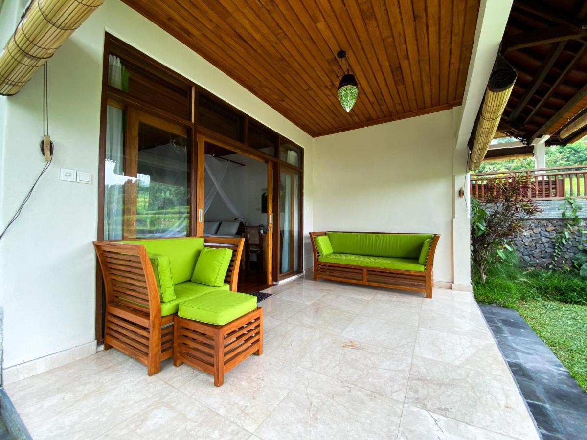 Lesong Hotel And Restaurant Munduk Buitenkant foto